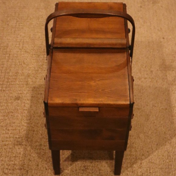 A.S. STRØMMEN BRUK HAMAR Vintage Wooden Sewing Box With, Draws, Legs & Handle - Picture 3 of 8